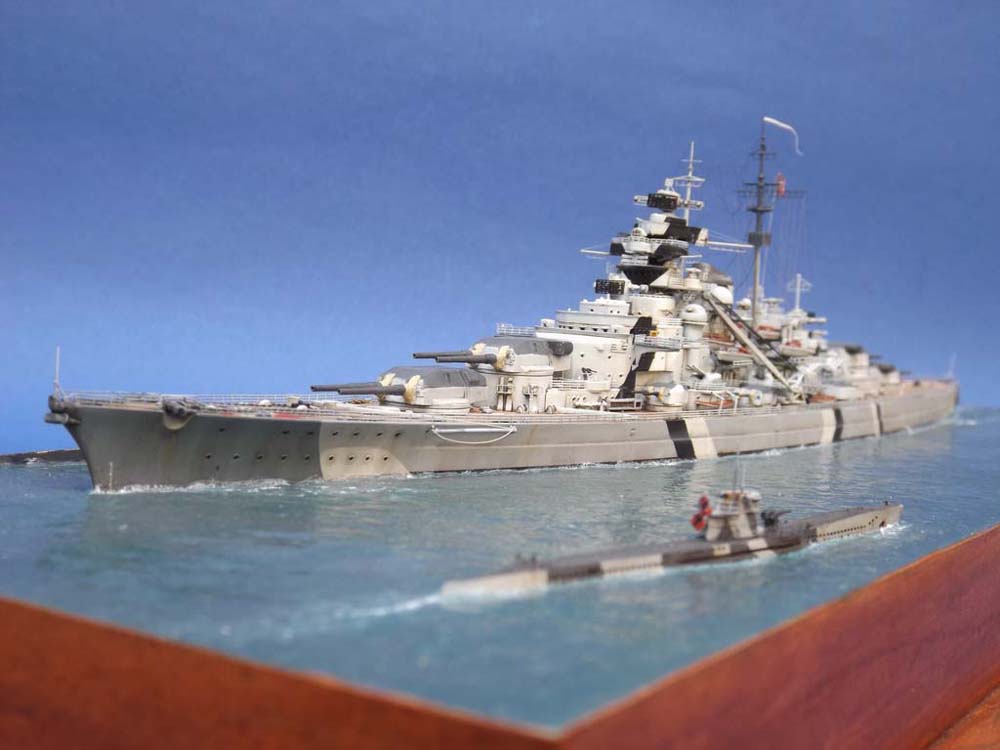 Maqueta Revell Bismarck (New Tooling) con 1001hobbies (Ref.5098)