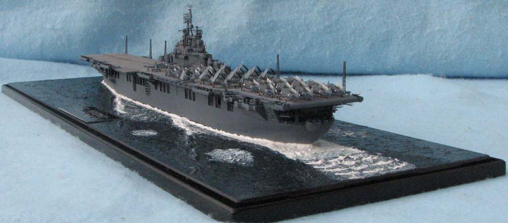 USS-Yorktown-CV10-1943-018