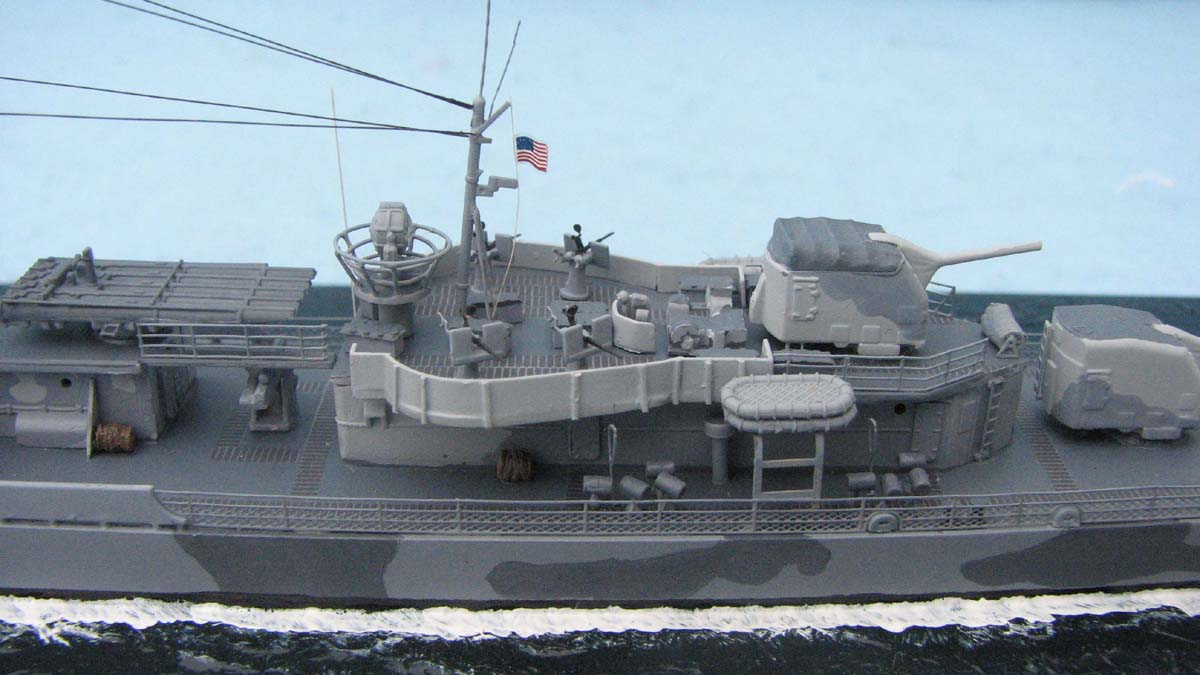 USS-Monssen-010