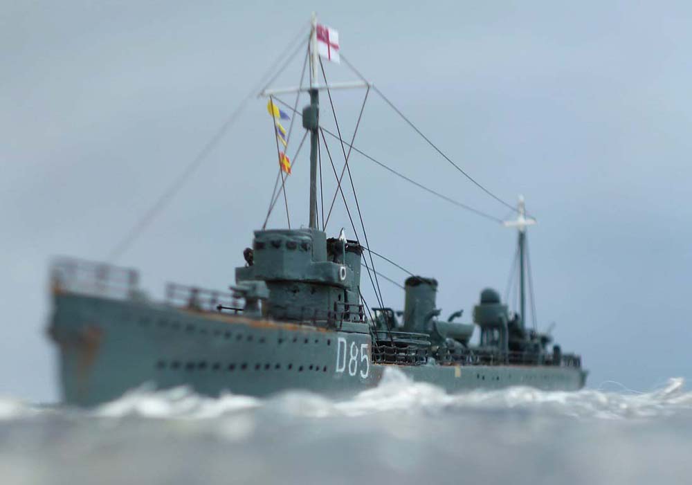 HMS-Shikari_05