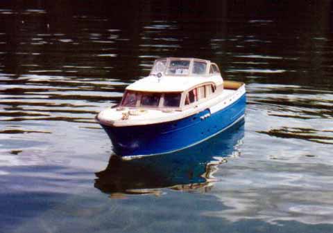 rc cabin cruiser