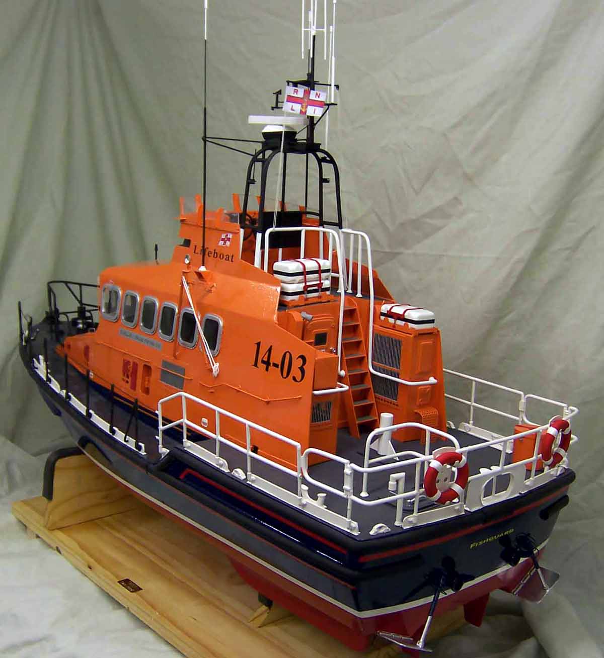 model lifeboat figures