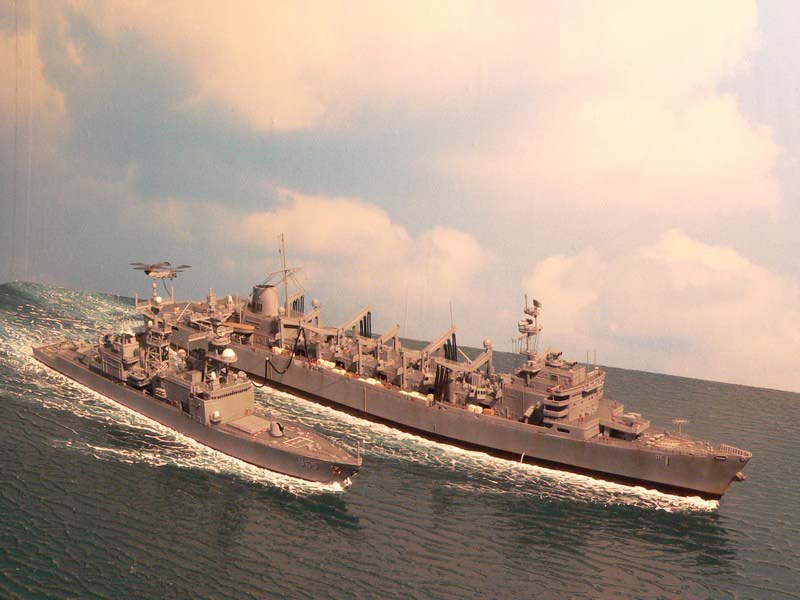 USS-Sacramento-AOE-1-12