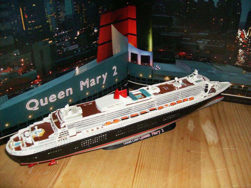 Корабль Queen Mary 2 в парту