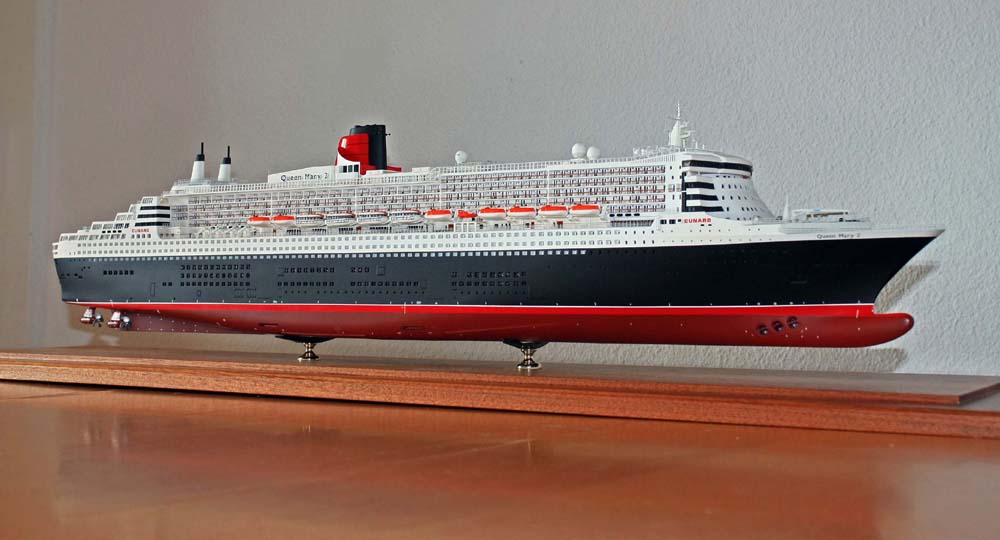 QM2_Revell_Platinum_05